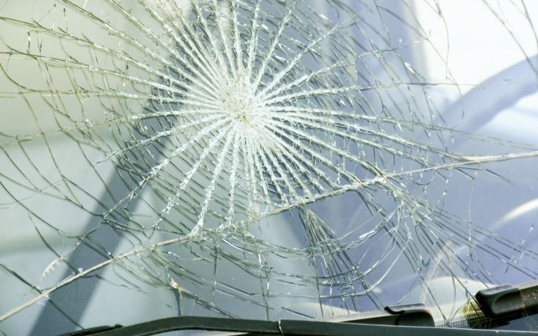 Progressive Windshield Replacement Claims Made Easy: How Our Locally Owned Shop Handles Your Insurance